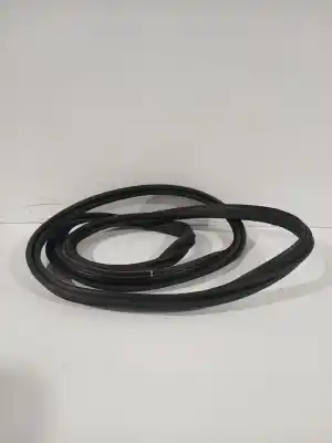 Peça sobressalente para automóvel em segunda mão junta vedante da porta por toyota yaris active referências oem iam 678810d220