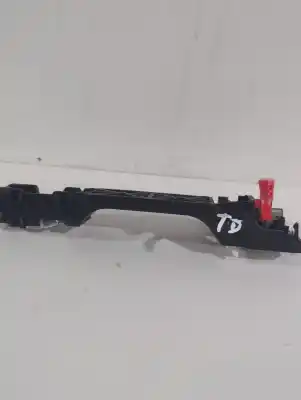 Peça sobressalente para automóvel em segunda mão puxador exterior traseiro direito por toyota yaris active referências oem iam 692030d090