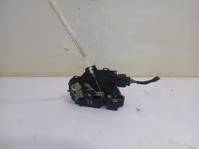 Second-hand car spare part left front door lock for audi a6 c5 avant (4b5, 4b6) 2.5 tdi oem iam references 401837015  