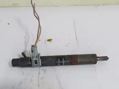 Second-hand car spare part injector for renault scenic ii confort authentique oem iam references 8200421359  