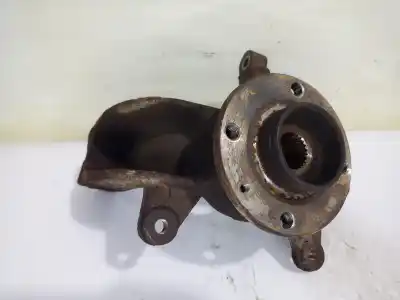 Second-hand car spare part front left knuckle for renault scenic ii confort authentique oem iam references 8200297028  