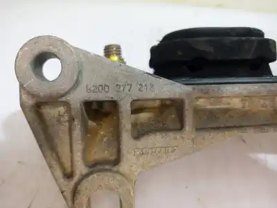 Second-hand car spare part left engine support for renault scenic ii confort authentique oem iam references 8200277212  