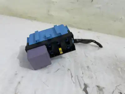 Second-hand car spare part relay for renault scenic ii confort authentique oem iam references 7703597202  