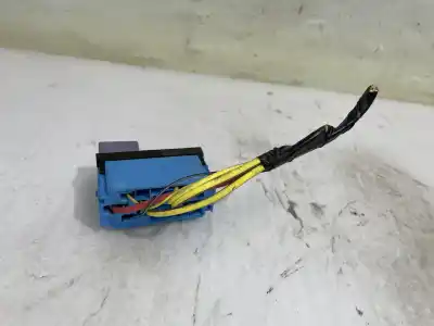 Second-hand car spare part relay for renault scenic ii confort authentique oem iam references 7703597202  