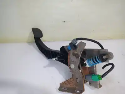 Автозапчастина б/у педаль зцеплення для renault scenic ii confort authentique посилання на oem iam 8200703547  