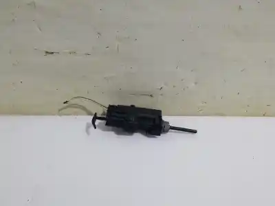 Автозапчастина б/у паливна зовнішня кришка двигуна для RENAULT SCENIC II Grand Confort Dynamique Посилання на OEM IAM 8200305732B  