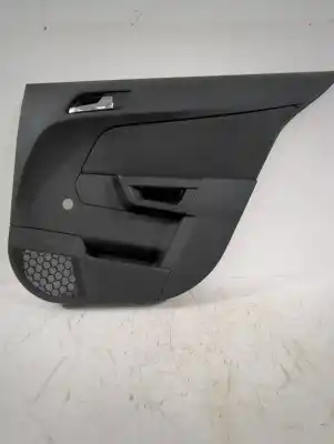 Peça sobressalente para automóvel em segunda mão Forra / Revestimento Da Porta Traseira Direita por OPEL ASTRA H (A04) 1.7 CDTI (L48) Referências OEM IAM 13153918  