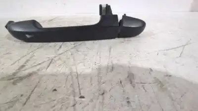 Pezzo di ricambio per auto di seconda mano Maniglia Esterna Anteriore Destra per KIA CEE´D HATCHBACK (ED) 1.6 CRDi 90 Riferimenti OEM IAM 826511H000  
