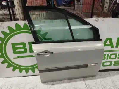 Peça sobressalente para automóvel em segunda mão porta dianteira direita por renault scenic ii 1.6 16v referências oem iam 801002354r