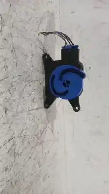 Peça sobressalente para automóvel em segunda mão Motor De Abertura Da Comporta De Sofagem por AUDI A4 B6 (8E2) 1.9 TDI Referências OEM IAM 0132801304  