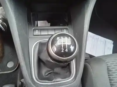 Peça sobressalente para automóvel em segunda mão botão da alavanca de velocidades por volkswagen golf vi (5k1) rabbit bluemotion referências oem iam 1k0711113cf  
