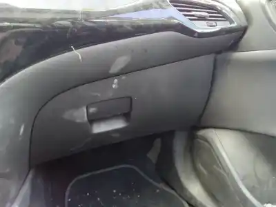 Peça sobressalente para automóvel em segunda mão porta luvas por opel corsa e business referências oem iam 39013999  