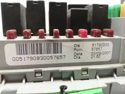 Recambio de automóvil de segunda mano de caja reles / fusibles para fiat bravo (198) 1.4 16v t jet active referencias oem iam 51790930  