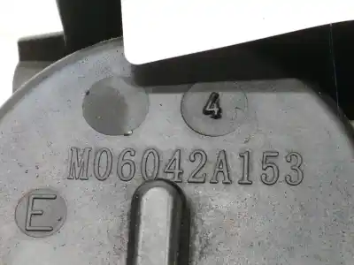 Pezzo di ricambio per auto di seconda mano coperchio bilanciere per ford fiesta (cb1) trend riferimenti oem iam 9689112980  