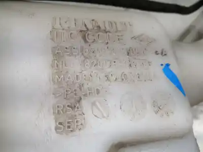 Second-hand car spare part windscreen washer bottle for renault twingo authentique oem iam references 8200619096a 8200697230 