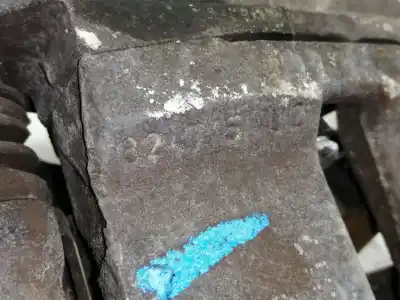 Second-hand car spare part front right brake caliper for renault twingo authentique oem iam references 82475  