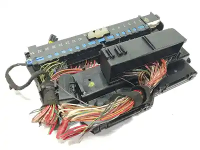 Second-hand car spare part fuse box unit for bmw serie 3 compact (e46) 316ti oem iam references 8364542  