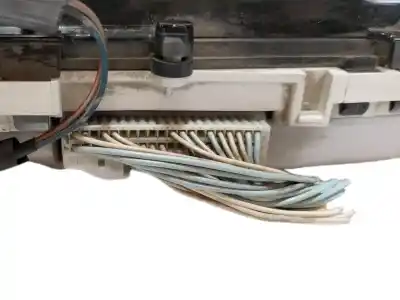 Peça sobressalente para automóvel em segunda mão quadrante por toyota corolla (_e12_) 2.0 d-4d (cde120_) referências oem iam 8380013150  