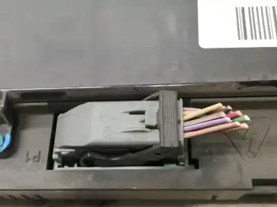 Peça sobressalente para automóvel em segunda mão quadrante por renault scenic iii expression referências oem iam p8200704463a ns0266436z / tdbj84bg / 216693999 281201295 / 216693960