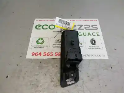Second-hand car spare part left front power window switch for nissan primera traveller (wp11e) slx oem iam references   