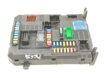 Peça sobressalente para automóvel em segunda mão caixa de fusíveis e relés por citroen c4 cactus feel referências oem iam 9807531680  