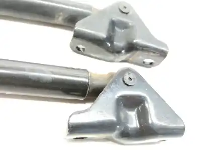 Pièce détachée automobile d'occasion vérin de hayon / coffre pour hyundai ix35 comfort 2wd références oem iam 817702y000  