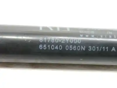 Pièce détachée automobile d'occasion vérin de hayon / coffre pour hyundai ix35 comfort 2wd références oem iam 817702y000  