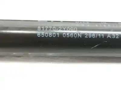 Pièce détachée automobile d'occasion vérin de hayon / coffre pour hyundai ix35 comfort 2wd références oem iam 817702y000  