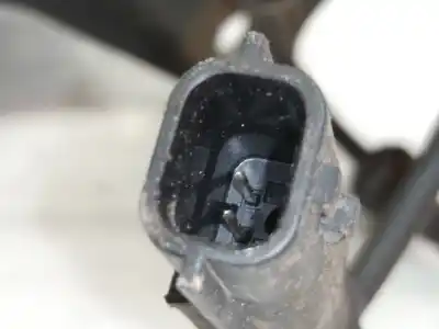 Second-hand car spare part front left knuckle for renault scenic iii dynamique oem iam references   