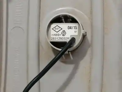Pièce détachée automobile d'occasion lumière intérieure pour renault clio iv business références oem iam 283128032r  