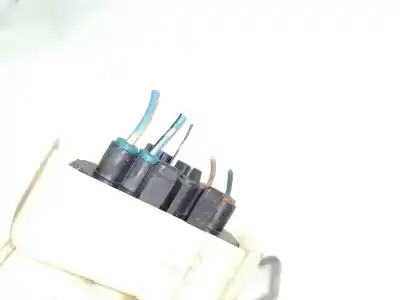 Автозапчастина б/у замок передній праві двері для toyota yaris (ncp1/nlp1/scp1) 1.0 linea luna посилання на oem iam   