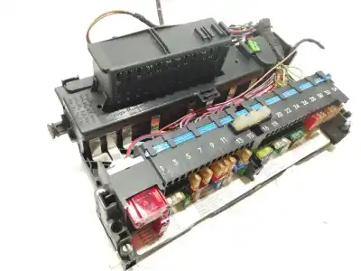 Peça sobressalente para automóvel em segunda mão caixa de fusíveis e relés por bmw serie 3 berlina (e46) 320d referências oem iam 8364542