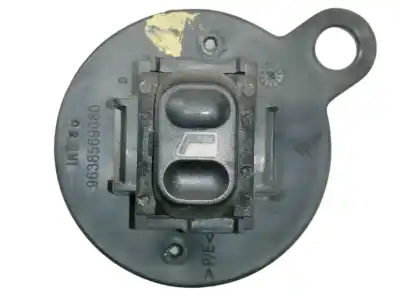 Peça sobressalente para automóvel em segunda mão botão / interruptor elevador vidro traseiro direito por citroen xsara picasso 1.6 16v exclusive referências oem iam 9638569080