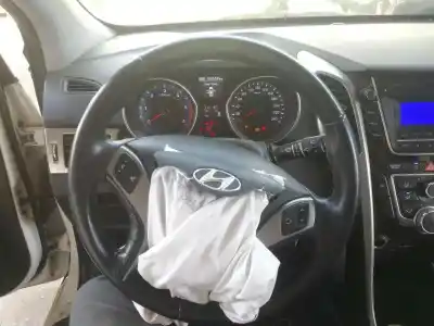 Peça sobressalente para automóvel em segunda mão volante por hyundai i30 (gd) classic referências oem iam 