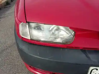 İkinci el araba yedek parçası sag far için alfa romeo 146 1.4 t.spark oem iam referansları 302143120  