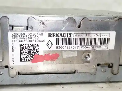 Автозапчастина б/у аудіо система / радіо cd для renault clio ii fase ii (b/cb0) community посилання на oem iam 8200483757 8200483757t v554 renrdw24000 fd0405300210440