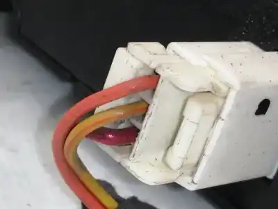 Piesă de schimb auto la mâna a doua avertizare pentru kia cee´d emotion referințe oem iam 937001h000  