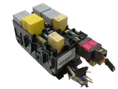 Second-hand car spare part fuse box unit for citroen c4 picasso ii 1.6 hdi 90 oem iam references 9806192580 Second-hand car spare part fuse box unit for citroen c4 picasso ii 1.6 hdi 90 oem iam references 9806192580