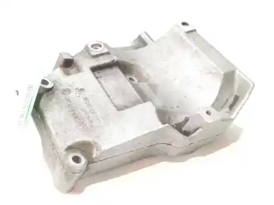 Tweedehands auto-onderdeel ONDERSTEUNING ALTERNATOR voor VOLKSWAGEN PASSAT BERLINA (3B3)  OEM IAM-referenties 038260885C  