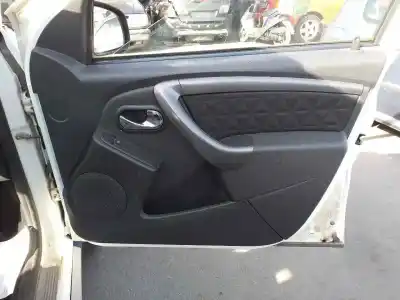 Автозапчасти б/у обивка передней правой двери за dacia duster ambiance 4x2 ссылки oem iam 809006192r  