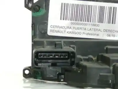 Second-hand car spare part right side door lock for renault kangoo profesional oem iam references   