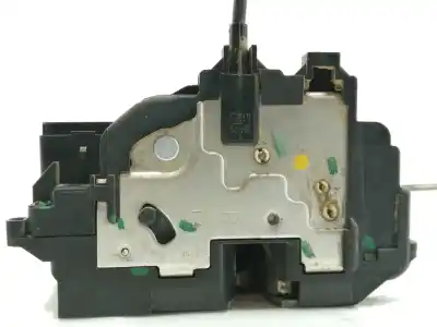 Second-hand car spare part right side door lock for renault kangoo profesional oem iam references   