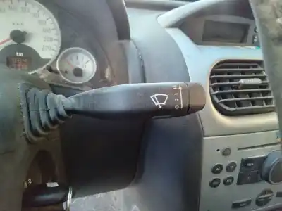 Pezzo di ricambio per auto di seconda mano comando pulito per opel corsa d cosmo riferimenti oem iam 09185417 09185413 / 09185414 / 09185415 / 09185417 12268700 / 12268701 / 12268600 / 12268601