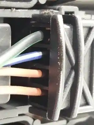 Second-hand car spare part left tailgate light for renault laguna (b56) 1.8 oem iam references 7700820052  