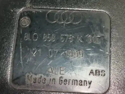 Pièce détachée automobile d'occasion boucle de ceinture de sécurité avant gauche pour audi a3 (8l) 1.9 tdi références oem iam 8l0858675  8l0858675k