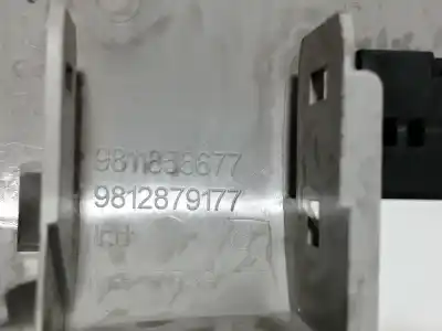 Pezzo di ricambio per auto di seconda mano luce interna per citroen c3 feel edition riferimenti oem iam 9811856677 9812879177 9825205380