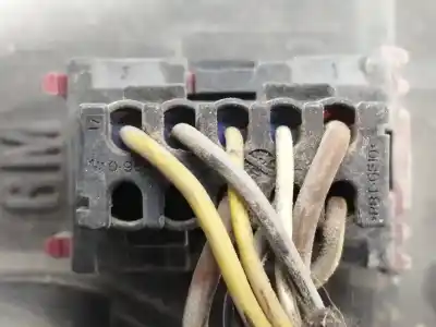 Second-hand car spare part left headlight for opel meriva cosmo oem iam references 93321052 89308550 n01825