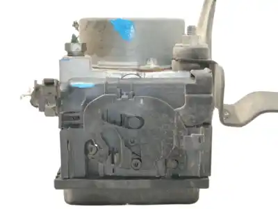 Second-hand car spare part abs for renault clio iii exception oem iam references 0265800559 00128b1450 / 0265232077 8200747140 / 10012983505