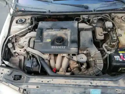 Pièce détachée automobile d'occasion moteur complet pour renault laguna (b56) 2.0 16v rti (b56d) références oem iam n7q  