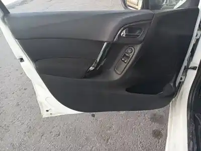 Автозапчастина б/у оббірка передніх дверей ліва для citroen c3 selection посилання на oem iam 96867579zd a1076954 41794m